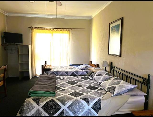 3 BEDROOM HOUSE FOR SALE IN THREE RIVERS